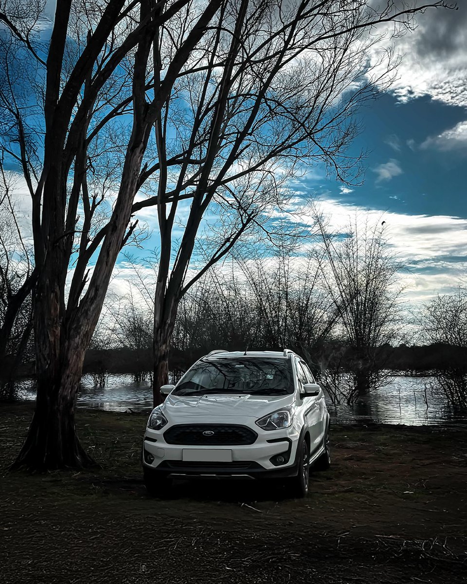 Clouds above, adventure ahead. Captured perfectly by Adarsh for ThrowbackThursday. If you have a Ford Moment worth sharing, tag us with FordMoments and get featured https t.co bvKgMNSm74 Clouds above, adventure ahead. Captured perfectly by Adarsh for ThrowbackThursday