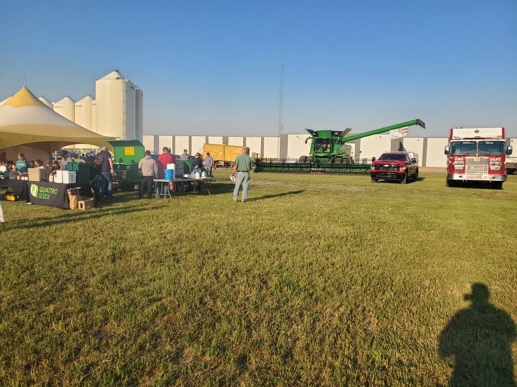 Thanks to <a href="/QuattroSeeds/">Quattro Seeds</a> of Bow Island, AB for including us in their Customer Appreciation Pancake Breakfast 🥞☕

Along with <a href="/rockymtn_drones/">Rocky Mountain Drones</a>, we spent the morning showcasing the DJI Agras T50 sprayer drone.

Interested in a live drone demo? Get in touch to book yours today.