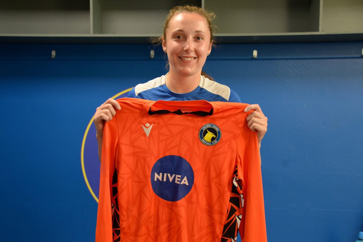 🚨SHE'S HERE TO STAY 🚨

We are delighted to announce the signing of Zoe Millington. The Derby County Golden Glove winner, and Manager's Player of the Season, has decided to make her loan agreement permanent.

Welcome to Moors, Zoe!