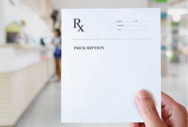 RecoveryAnswers's tweet image. For people taking opioid use disorder medication, stimulant use increases overdose risk, but only for those taking methadone.
More in the Recovery Bulletin (link in bio).
#RecoveryThroughScience #science #addiction #opioids