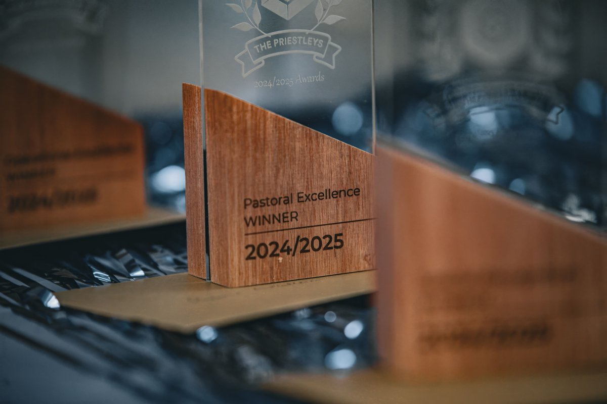 The Priestley Academy Trust (@priestleytrust) on Twitter photo And the award for Pastoral Excellence at #ThePriestleys staff awards last week, went to Sehrish Tariq from <a href="/LilycroftSch/">Lilycroft Primary</a> ๐คฉ ๐ Congratulations!!
#SupportStars #StaffAwards #TeamLilycroft And the award for Pastoral Excellence at #ThePriestleys staff awards last week, went to Sehrish Tariq from <a href="/LilycroftSch/">Lilycroft Primary</a> ๐คฉ ๐ Congratulations!!
#SupportStars #StaffAwards #TeamLilycroft