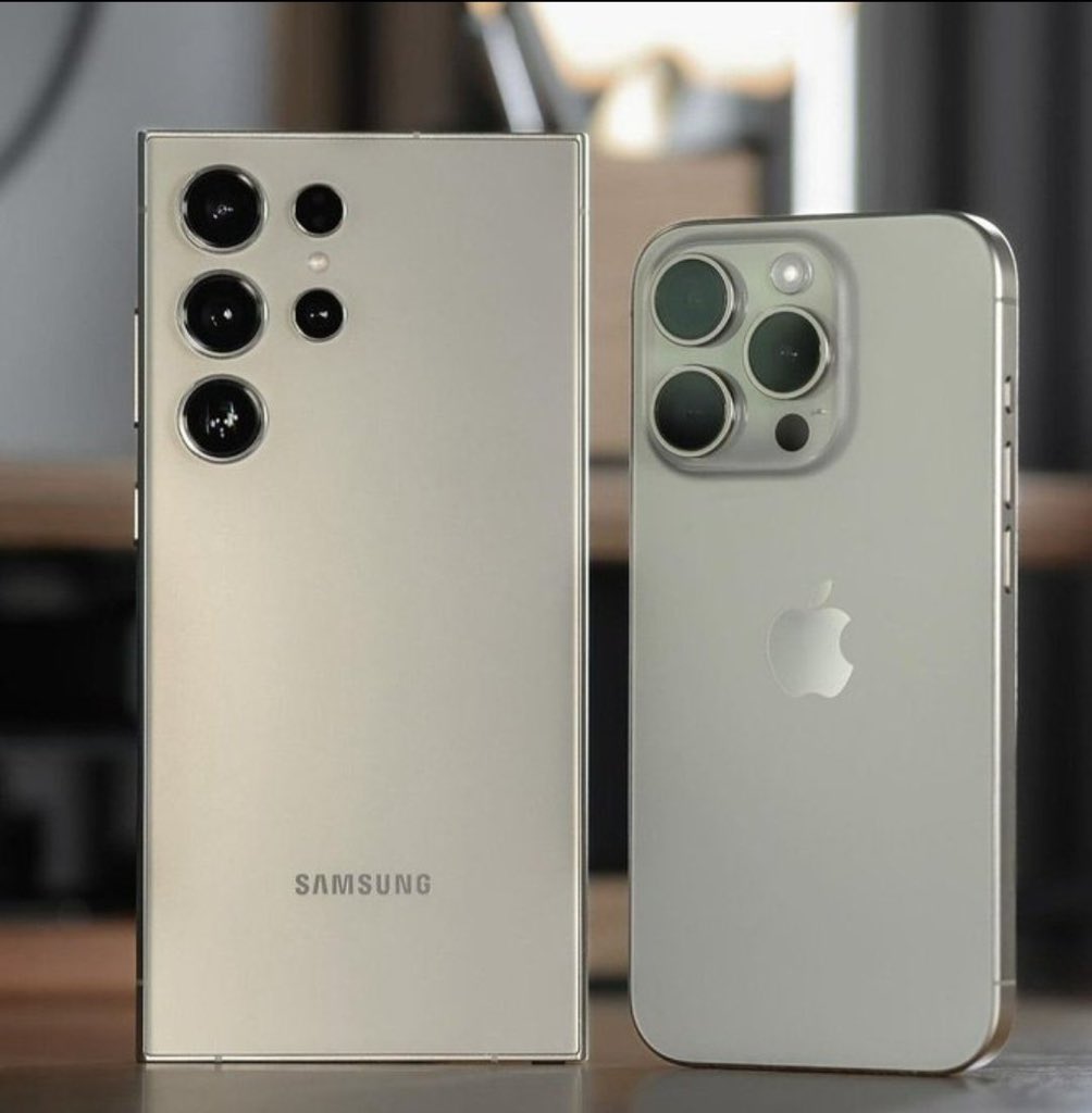 HIMgadgets's tweet image. Samsung or iPhone? What’s your take and why?