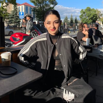 sseyda_ay's tweet photo. #YeniProfilResmi https://t.co/1QWkKK9FJB