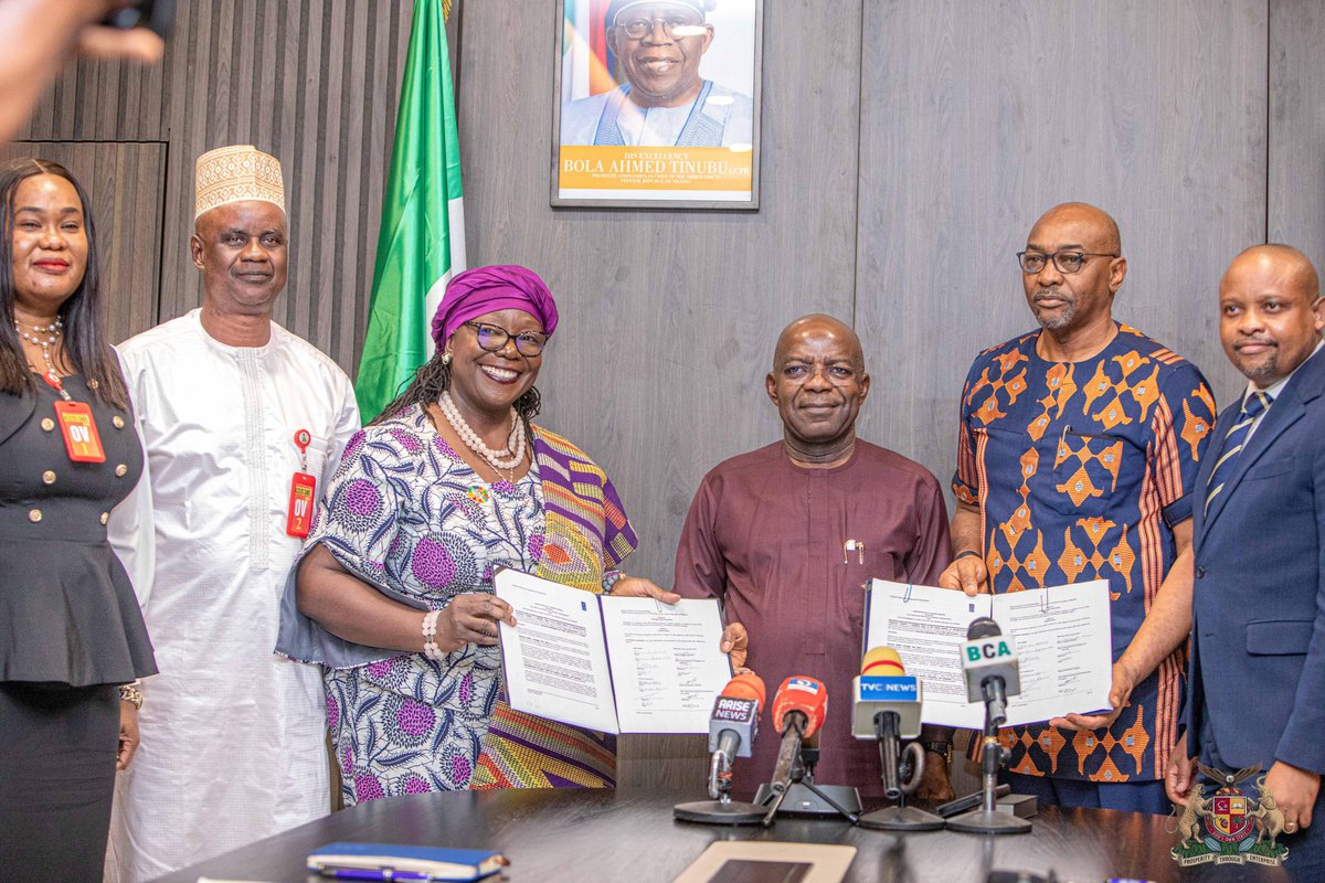 alexottiofr's tweet photo. Yesterday, we officially signed a Memorandum of Understanding with the United Nations Development Programme (UNDP) to accelerate inclusive development across Abia. 

The MoU signified a commitment from both parties to pursue sustainable growth in key sectors. We are grateful for UNDP’s support and partnership, and motivated by their belief in Abia’s potential.

Afterwards, we commissioned the Aba Export Growth Lab at Ogbonnaya Onu Polytechnic, Aba. The facility will empower MSMEs in standardisation, brand development, and international market penetration.

The initiative targets high-impact sectors like footwear, fashion apparel, and the Akwete textiles. I emphasised to stakeholders that excellence must remain non-negotiable. Products failing to meet defined standards should not be endorsed, and the Lab must maintain rigorous quality assurance protocols.

The Lab is not for government revenue, it is for the upliftment of our entrepreneurs. The essence of governance is securing the welfare of our people, and we remain firmly focused on that goal.

I salute our esteemed partners: Ms. Elsie Attafuah of UNDP, Mrs. Nkeiru Ezenwanne of NEXIM Bank, and Mr. Francis Anatogu of Transaharan Consulting, whose support gives depth to this vision.

The Aba Export Growth Lab represents a promise to our industrious people that Abia State stands ready to support their journey toward global relevance.