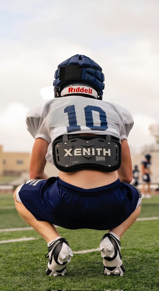 Day 19... ✅️

Summer Practice #5 ... ✅️

A lot of improvement shown from Monday to today! Scrimmage tomorrow night to cap off the week! 

Morning Football... in the rain?! Nothing better than that on a Wednesday in the summer! 

#INAM 🟦🟧⚔️⚔️