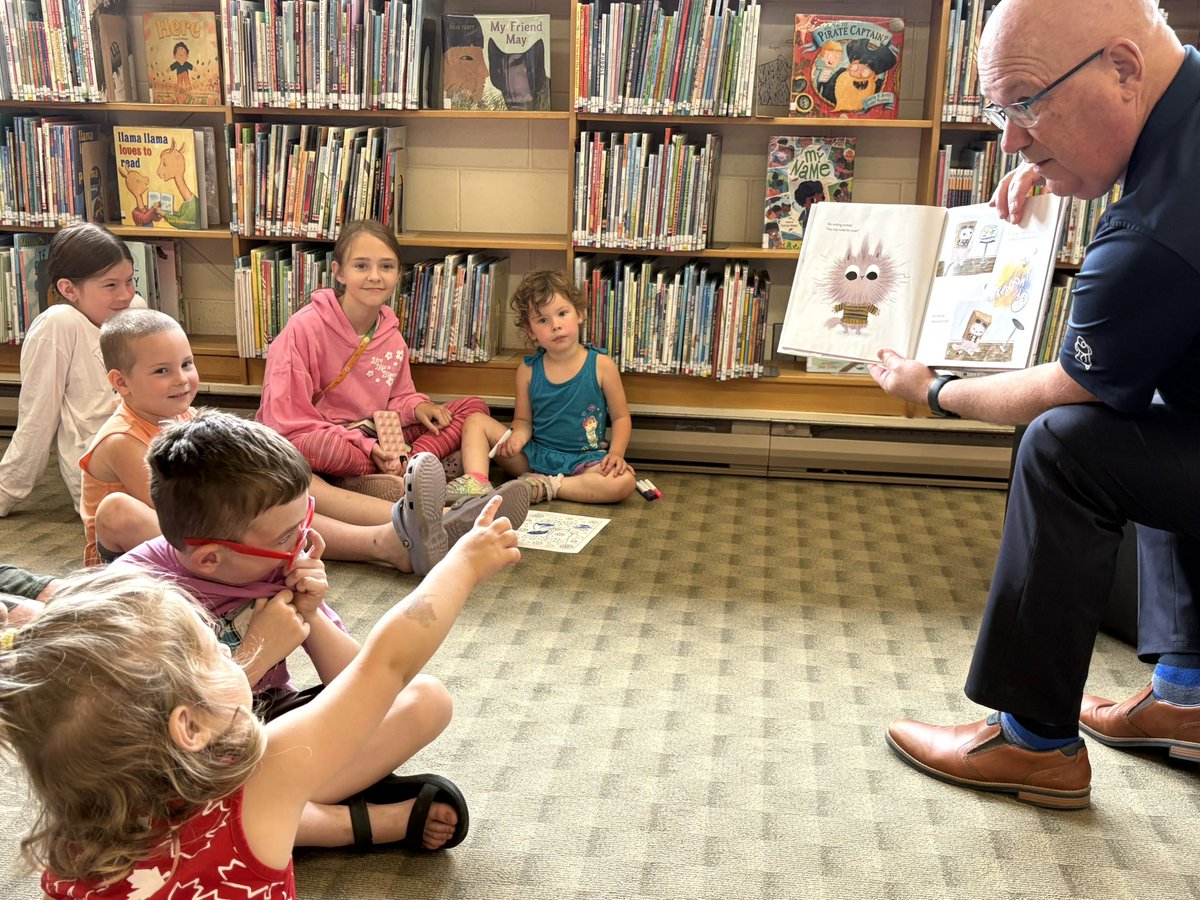 SteveClarkPC's tweet image. Had fun this morning as the Story Time Guest Reader for the Leeds and the Thousand Islands Public Library TD Summer Reading Club.
Fantastic group of children, who made some great book selections and were a very engaged audience with lots of questions!
Thanks to the outstanding…