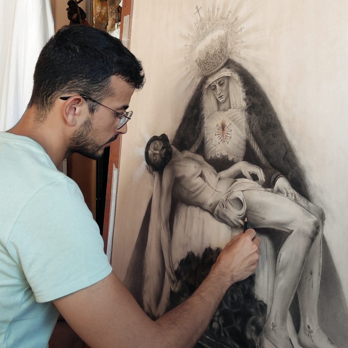 Una vez reunida la Asamblea General del Consejo Local de Hermandades y Cofradías de Lora del Río, ha sido designado como autor del Cartel de la Semana Santa de Lora del Río 2.026 
D. JESÚS GIL PÉREZ
<a href="/GilperezArte/">GilPerez.Arte</a>