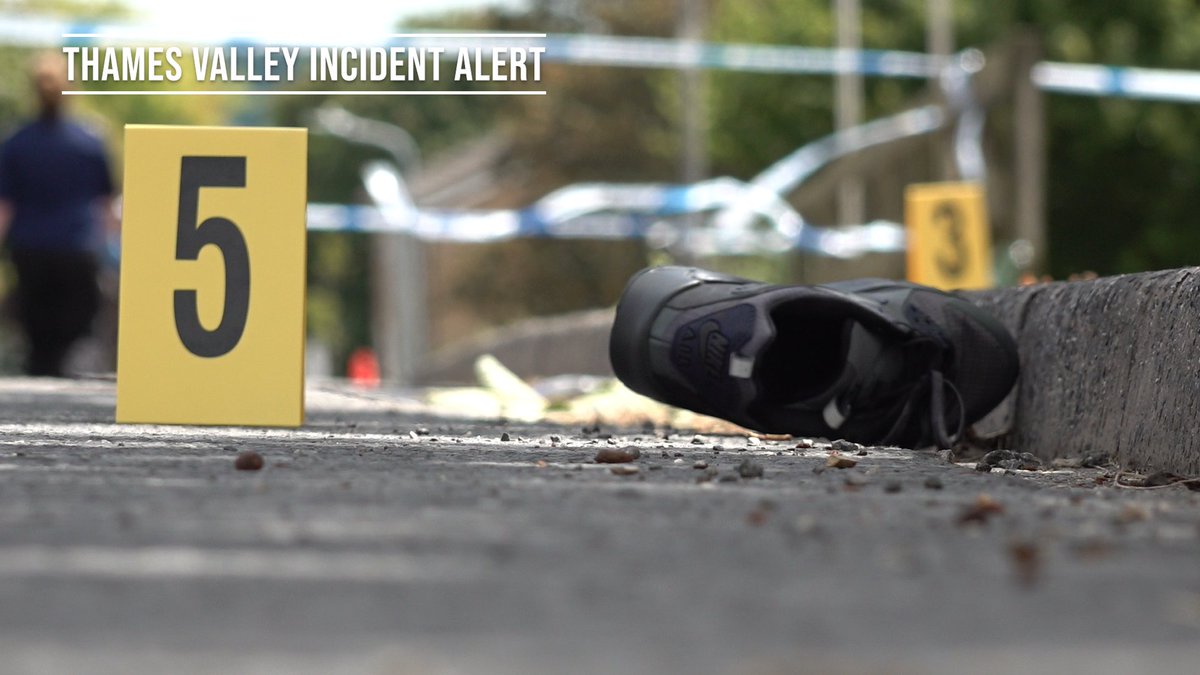 📌 BUCKINGHAMSHIRE: DOUBLE STABBING

🟥 INCIDENT: Multiple arrests after two men were stabbed in High Wycombe.

ℹ️ DETAILS: facebook.com/ThamesValleyIn…