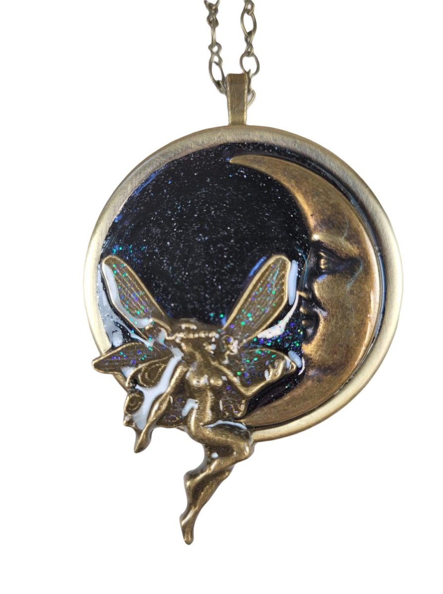 #jewelry #Uniquehandmadegifts Fairy in the Moon Music Box Pendant
$125.00
Get here bit.ly/3Sr6VR6