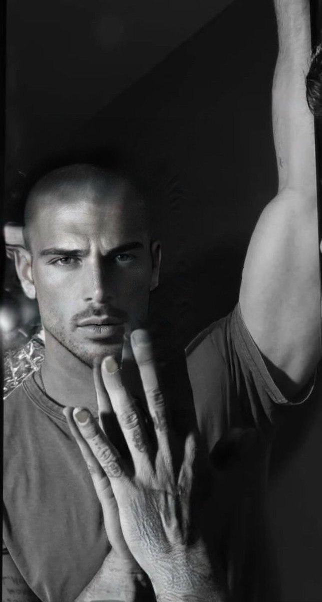 konradhawkins's tweet photo. π« π« π« π« #gayfriendly #bomec #gayboy #sexyboy https://t.co/e0vHnlqauy