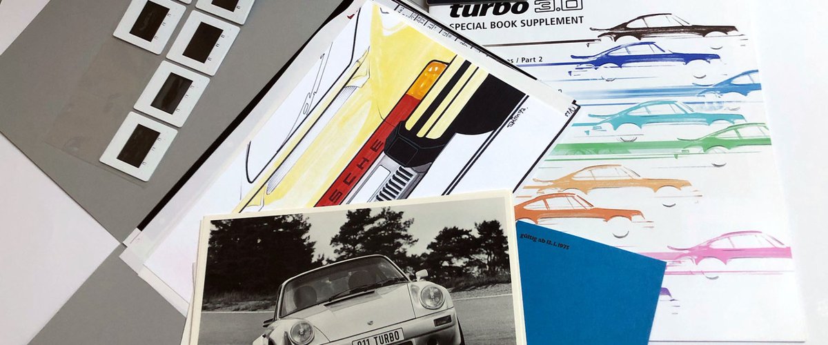 parabolicabooks's tweet photo. Turbo 3.0 buch: "Ein komplette Porsche-Bibliothek kann auf keines dieser Bücher verzichten, in denen die wichtigen Meilensteine der noch frühen Ära des Porsche 911 eingehend dokumentiert wurden." #930turbo #porsche930 #911turbo #porsche930turbo https://t.co/tyqy9E6BC6 https://t.co/aBeaklSXMP