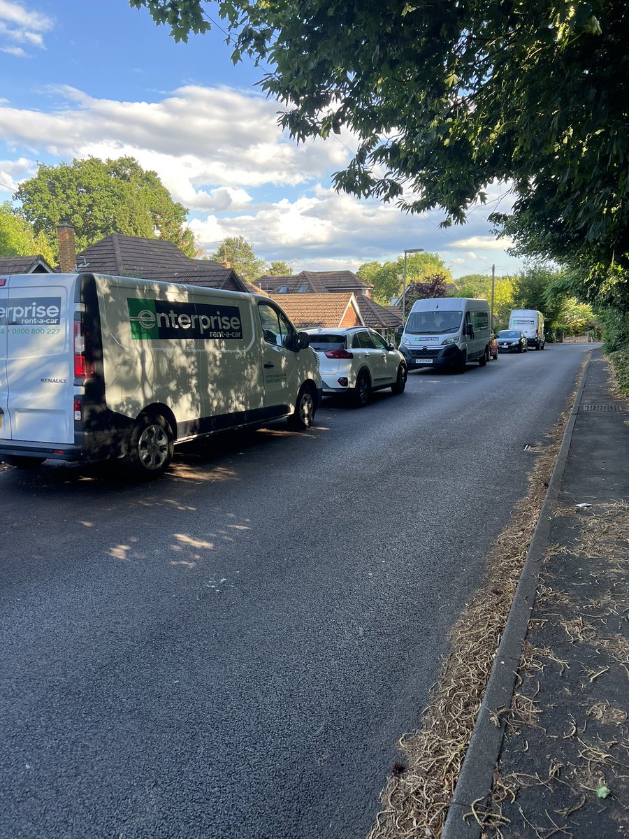 oli_c_ski's tweet photo. @enterprisecares just a heads up that the team in Woking appear to be using a residential street to store vehicles, not sure that’s company policy. 3 vans on the road just a few hundred meters from the depot. https://t.co/hNZotBPYHR