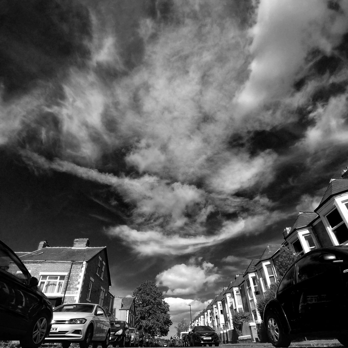 DeadManRunning1's tweet image. Street View, Heaton, Newcastle upon Tyne, 2025
#photography #blackandwhite #newcastleupontyne #newcastle #clouds #heaton