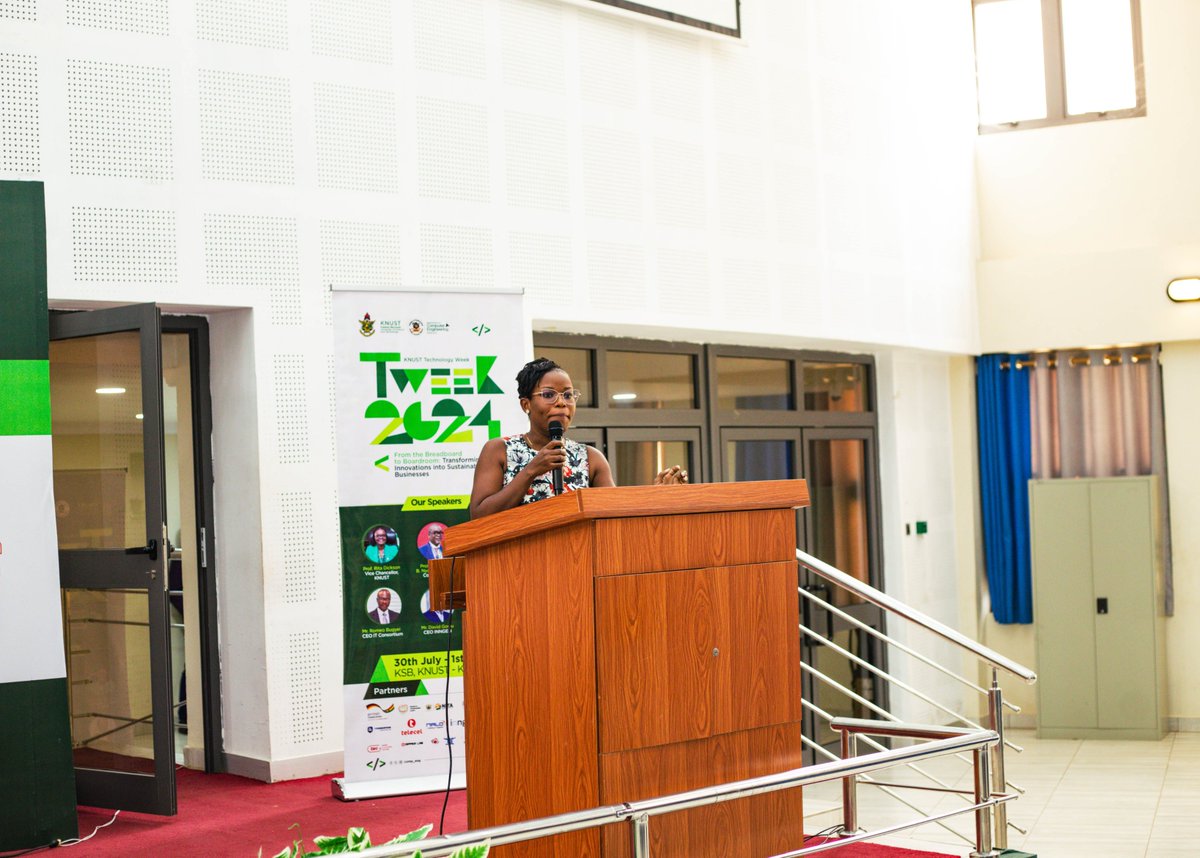 compengKNUST's tweet image. ๐Givens Mintah Manu, Chief of Staff at Solar Taxi, joined us for #TWEEK24.
โ๐๐๐ข ๐๐๐โ๐ก โ๐๐ฃ๐ ๐ก๐ ๐๐๐๐ฃ๐ ๐กโ๐ ๐๐๐ข๐๐ก๐๐ฆ ๐ก๐ ๐๐๐๐๐ฃ๐๐ก๐.โ
โ๐๐โ๐๐ ๐๐ข๐๐๐๐๐๐ ๐ก๐๐โ ๐๐๐ ๐๐๐๐๐๐"
๐
#TWEEK2025 is coming: August 12โ14.