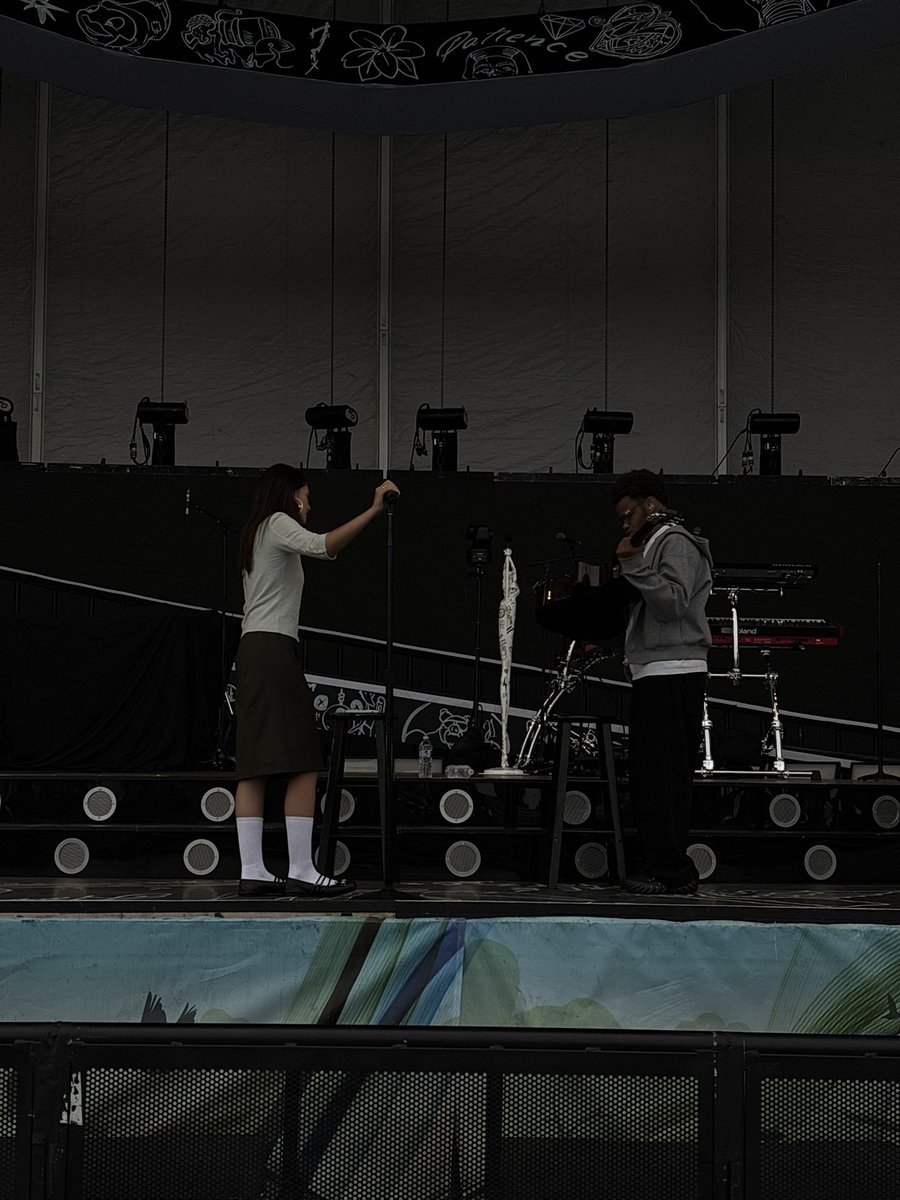 Live streaming my performance tonight 
On tik tok 

8pm GMT
5pm PDT
1 am BST