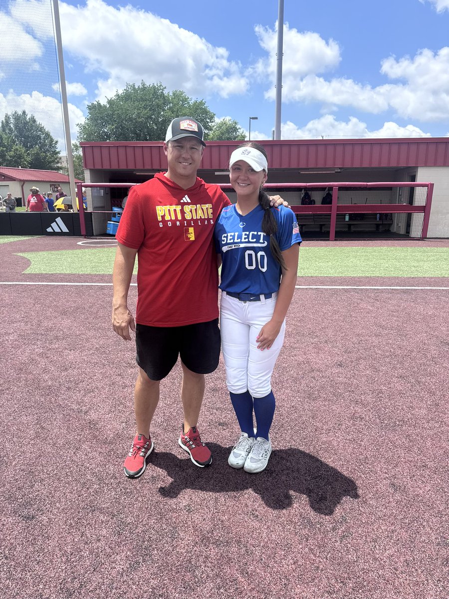 rhollister00's tweet image. Had a great time at the @Gorilla_SFB camp yesterday! Big thanks to @CoachJoshBarnes and @coachabbyshoe and all of the players for putting on a solid camp! #gorillas