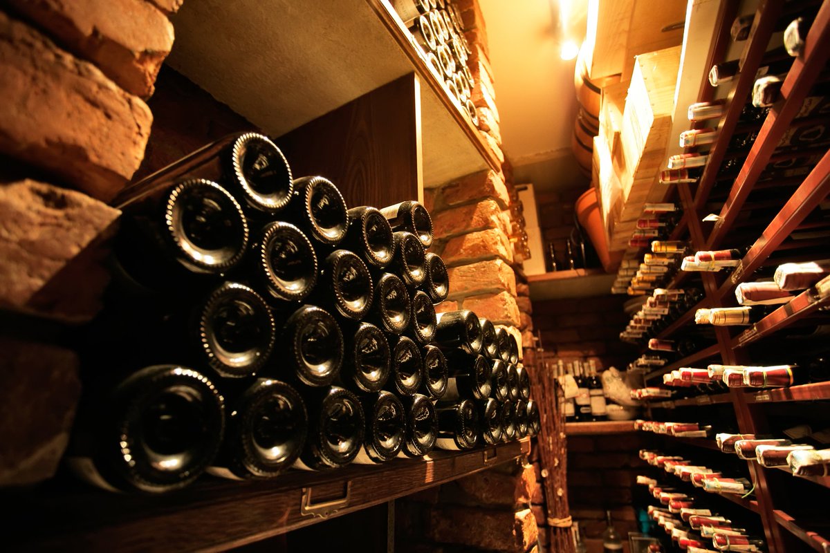Global Traveler (@gtmag) on Twitter photo Did you know that London's largest wine bar is underground? 
© hacohob | Dreamstime
globaltravelerusa.com/londons-larges… Did you know that London's largest wine bar is underground? 
© hacohob | Dreamstime
globaltravelerusa.com/londons-larges…