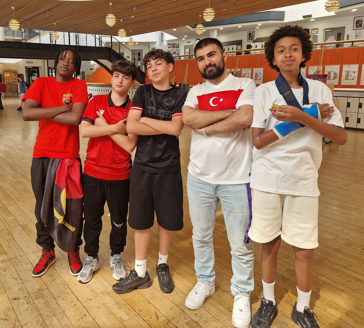 BridgeAcademyE2's tweet image. Today, students and staff came together to celebrate the rich diversity and cultural heritage of our academy community. #CultureDay2025