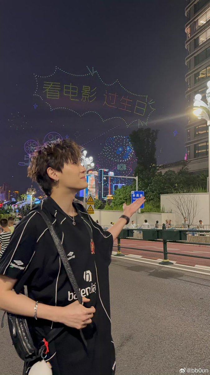 bb0un_official's tweet photo. 🗓️[10.07.2025] Weibo : bb0un 

🎂🎂🎂 30

📍https://t.co/ymHJ0sOt1U

#bb0un https://t.co/Q2oD0PYJ9h