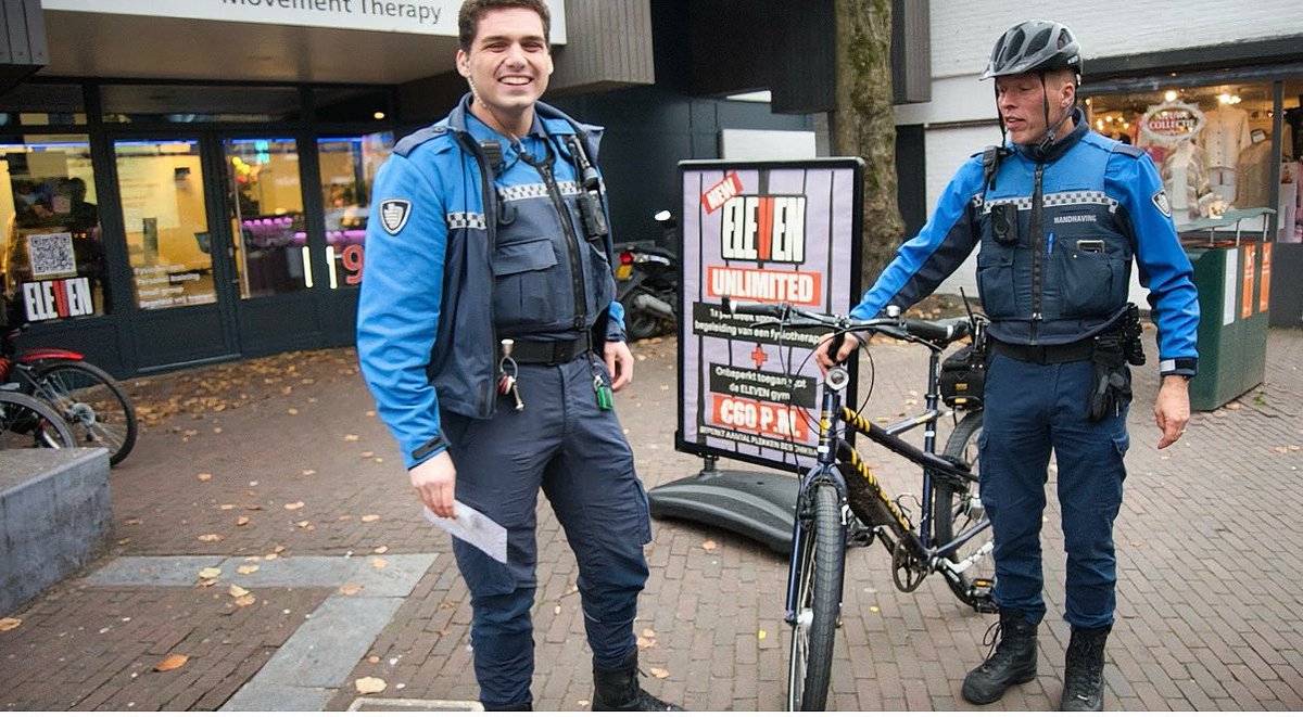 De Zoetermeerse VVD (@vvdzoetermeer) on Twitter photo De <a href="/VVDZoetermeer/">De Zoetermeerse VVD</a> wil een totaalfietsverbod voor de Dorpstraat en het Stadshart. āHet is wachten op de eerste grote klapper tussen een wandelaar en een fatbike, dat willen we voor zijnā, aldus VVD-raadslid <a href="/BerendAptroot/">Berend Aptroot</a>. streekbladzoetermeer.nl/nieuws/actueel⦠De <a href="/VVDZoetermeer/">De Zoetermeerse VVD</a> wil een totaalfietsverbod voor de Dorpstraat en het Stadshart. āHet is wachten op de eerste grote klapper tussen een wandelaar en een fatbike, dat willen we voor zijnā, aldus VVD-raadslid <a href="/BerendAptroot/">Berend Aptroot</a>. streekbladzoetermeer.nl/nieuws/actueelā¦
