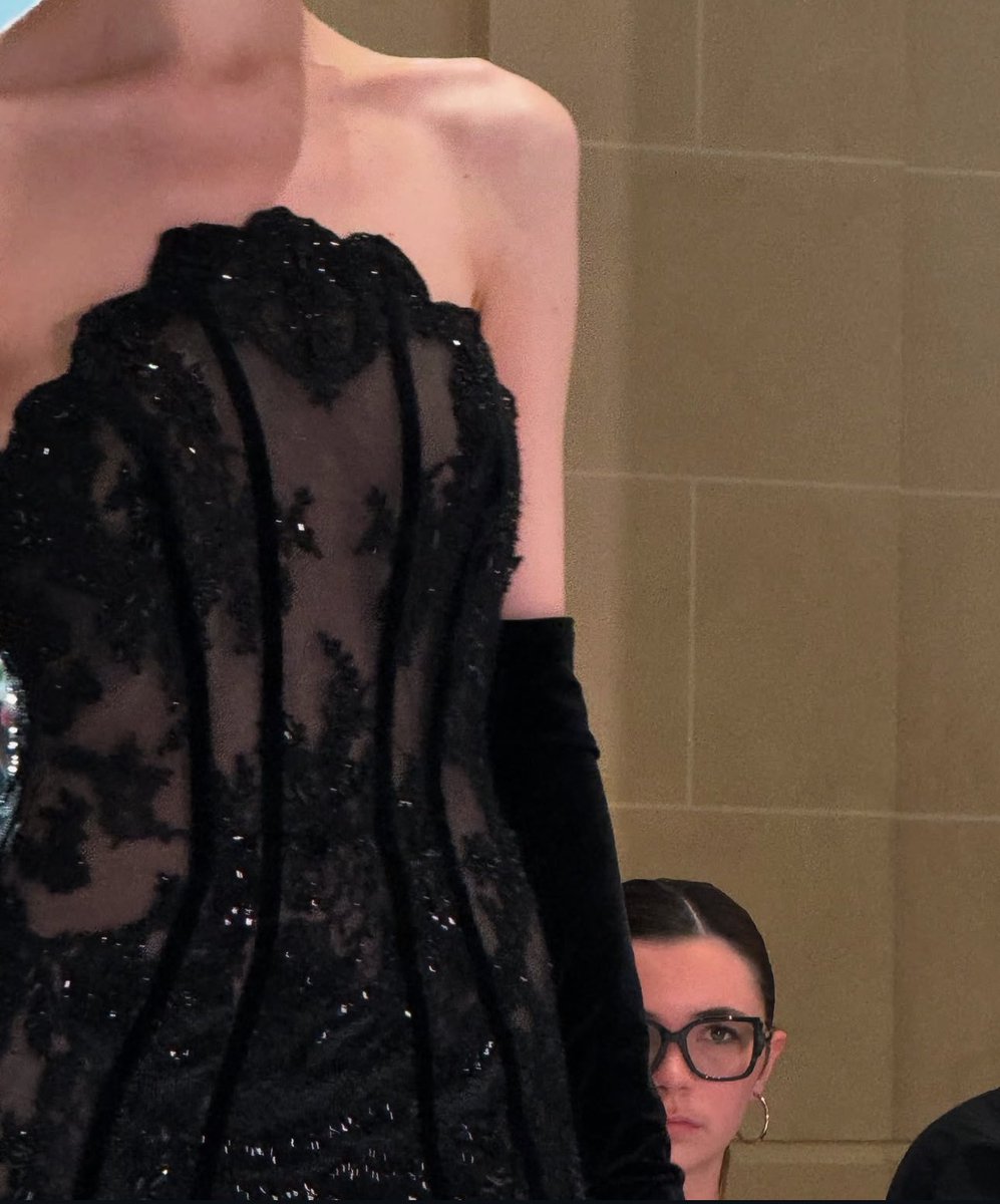 Details from designer YARA SHOMAKER’s show ✨