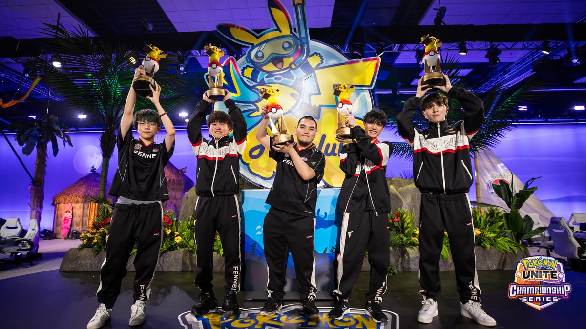 UniteEsports's tweet image. 2022: BLVKHVND
2023: @Luminosity
2024: @FENNEL_official
2025: ❓❓❓
Who's YOUR pick to earn the title of World Champions next month? 🏆
#PokemonUNITE | #UNITEesports