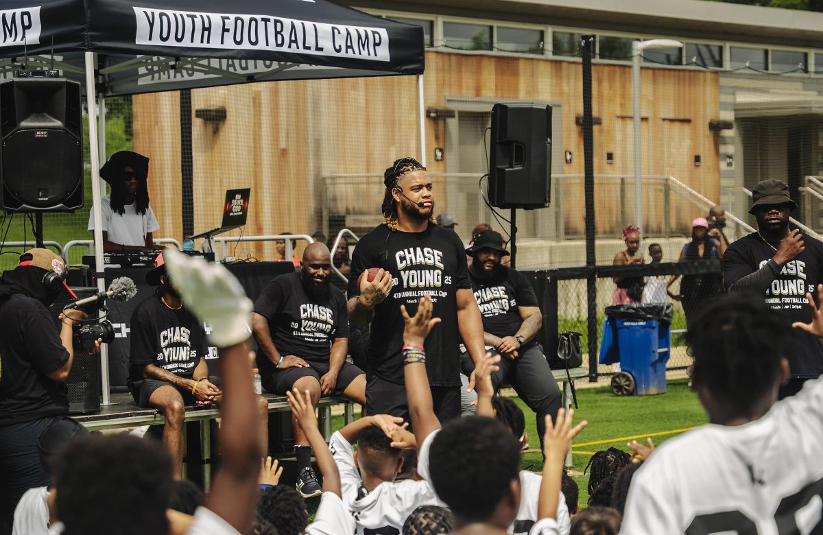 DTLR (@dtlrvilla) on Twitter photo 4th Annual <a href="/youngchase907/">Chase Young</a> Youth Football Camp: Building Champions On and Off the Field
See More: bit.ly/4nG63sM 4th Annual <a href="/youngchase907/">Chase Young</a> Youth Football Camp: Building Champions On and Off the Field
See More: bit.ly/4nG63sM