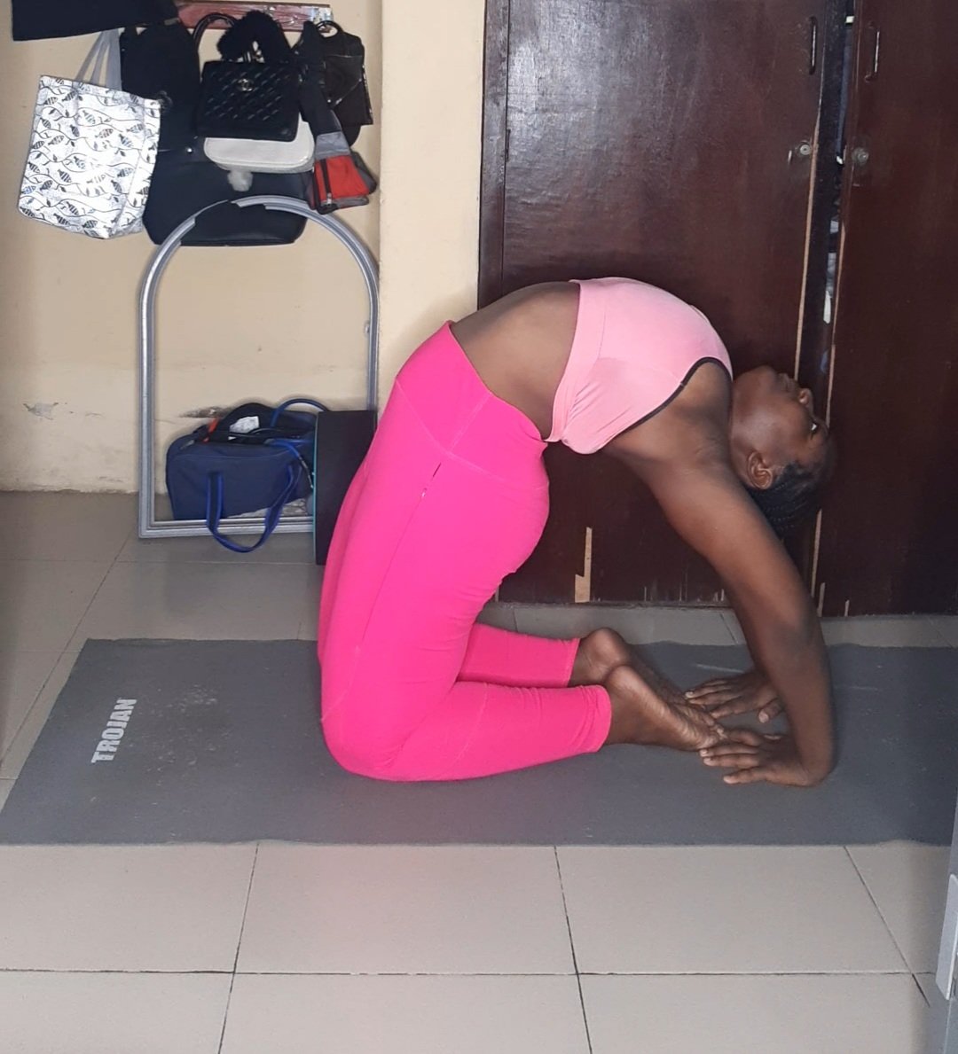 Kachiyoga97's tweet image. Same pose, different variations.

#yoga #camelpose