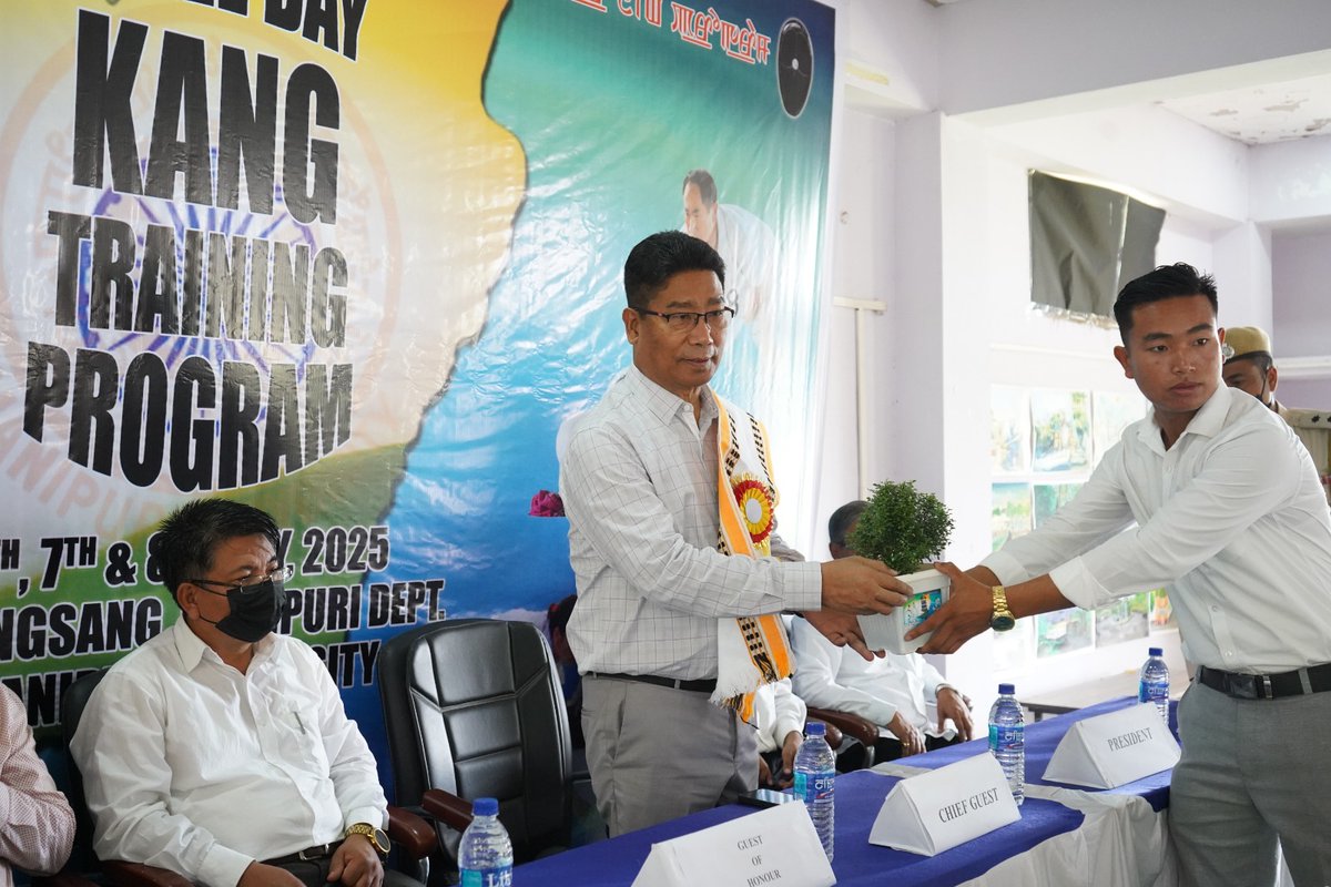 🎯 Three-Day Kang Training Programme
📅 Date: 06–08 July 2025
📍 Organised by: Department of Manipuri, Manipur University
Promoting traditional Manipuri sports and cultural heritage! 🥎
#Kang #ManipuriCulture #ManipurUniversity #TraditionalGames #HeritagePreservation