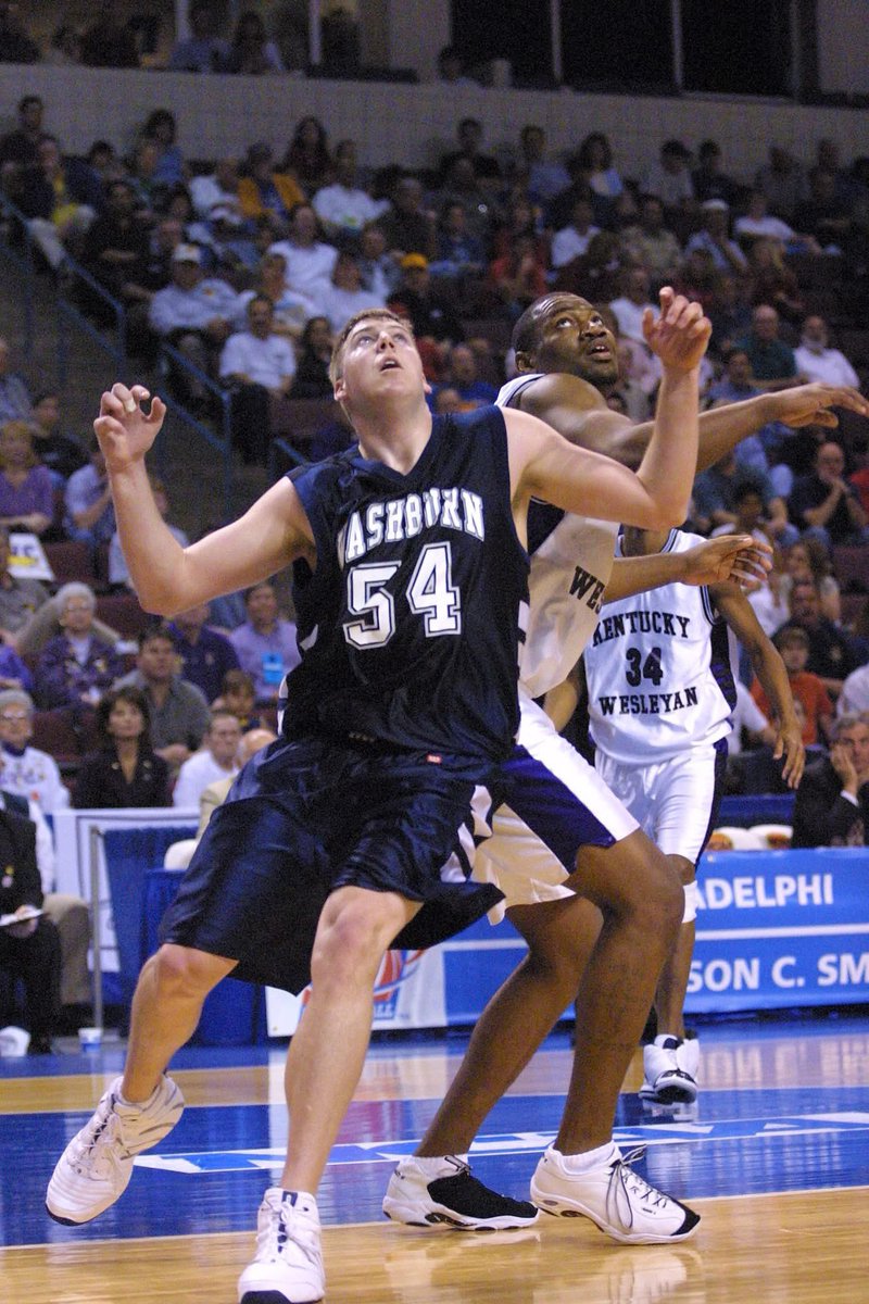 Rest Well Big Murph!! You played a major role in helping me adjust my game to the College Level... the lessons you modeled on how to respect officials were passed down to my son and several teams I coached. No more pain my brother!

#GodsWay #CoachJHam #WUFamily