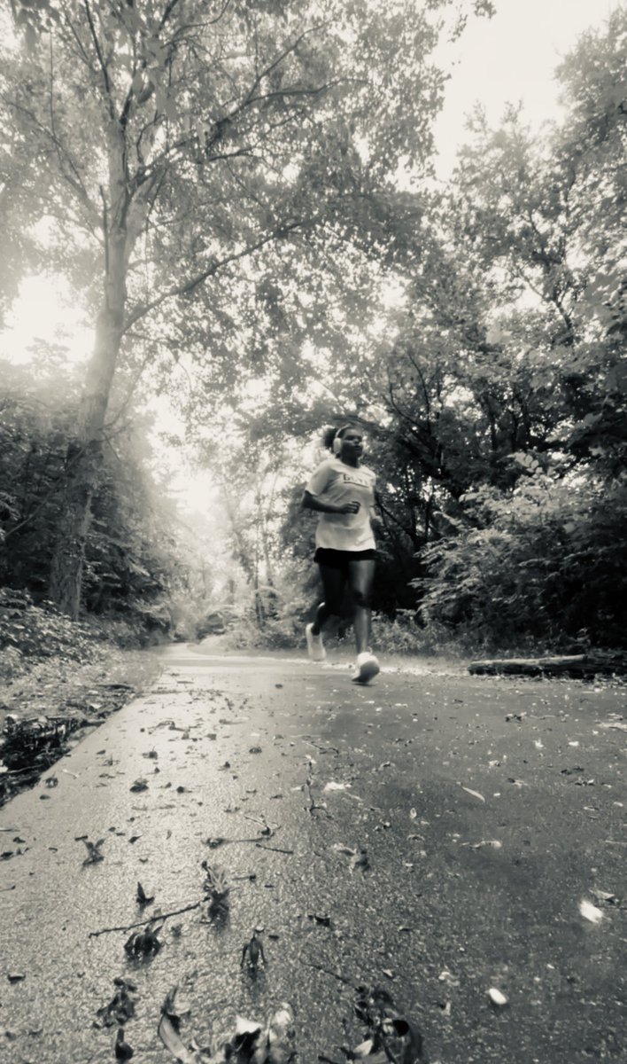 Summer time runs chasing goals 💪🏽⚽️ <a href="/MSUTXWSoc/">Midwestern State Women’s Soccer</a> <a href="/dksc_08_ECNL/">DKSC 07/08g ECNL</a> <a href="/Guyer_GSoccer/">Guyer Girls Soccer</a> <a href="/JayV1221/">Jay Vielma</a>