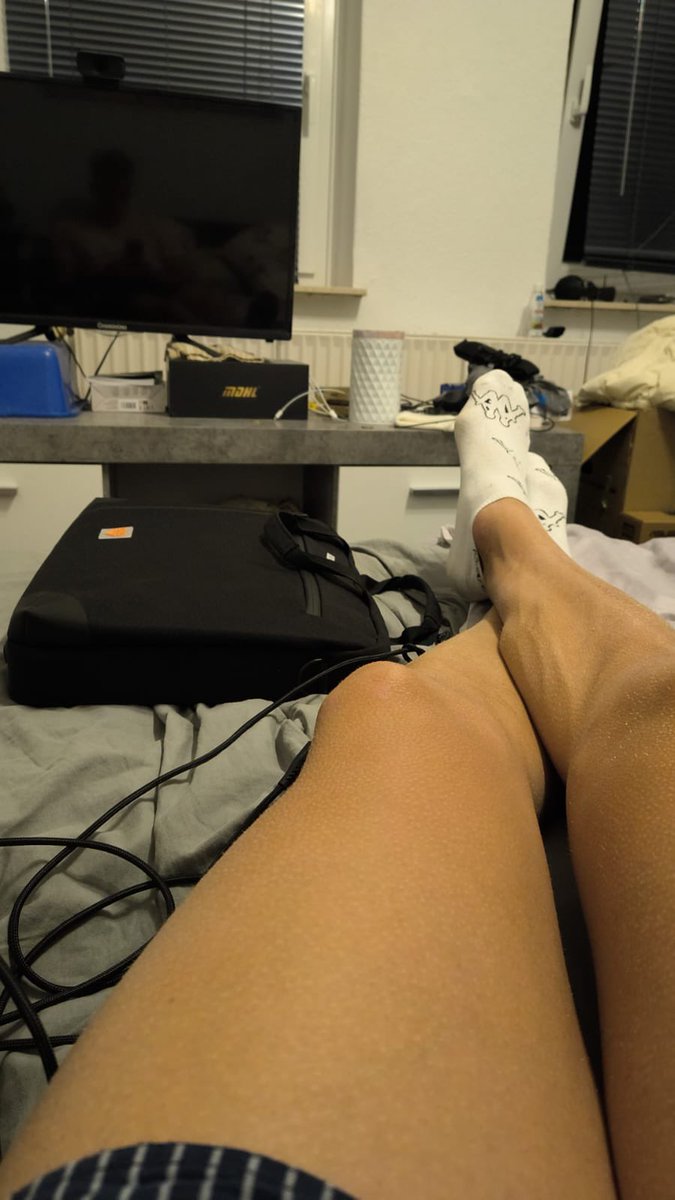 Wie gehst euch heute, ich entspanne bei den tollen Wetter und ich hoffe es geht euch gut !
#cashmaster #rt #wetter #gay #lgbtq