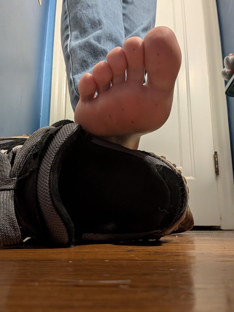 Let's see if you'll survive all day in my shoe...