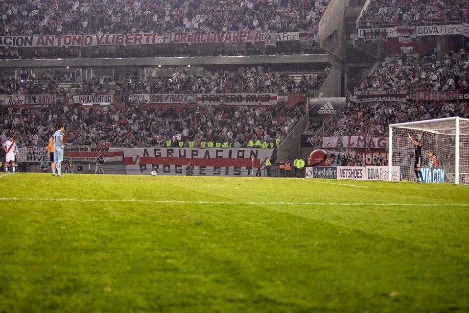 📸 Chichizola, las bolas van a empatar.