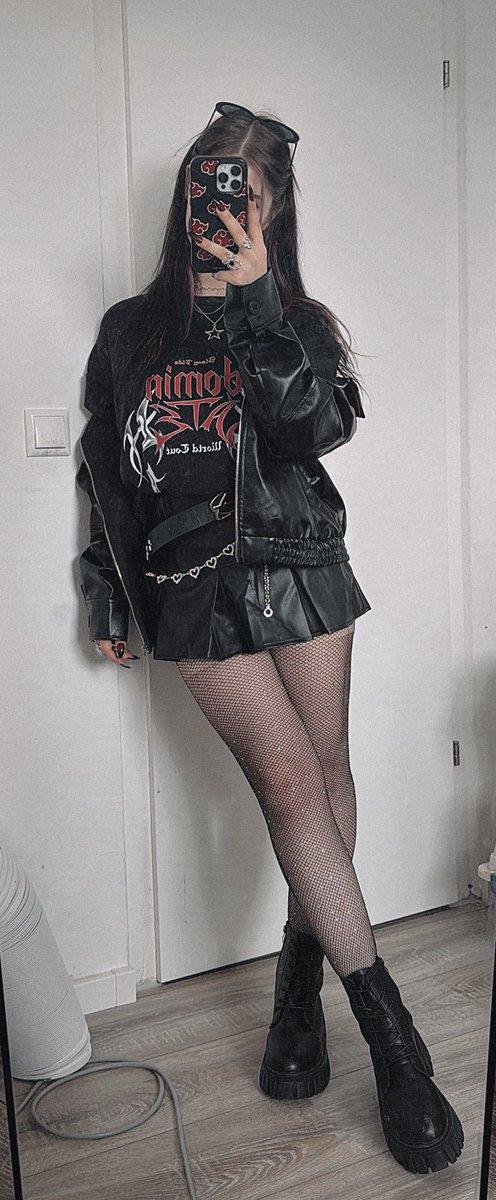 and i tried on the outfit 🥹❤️‍🩹