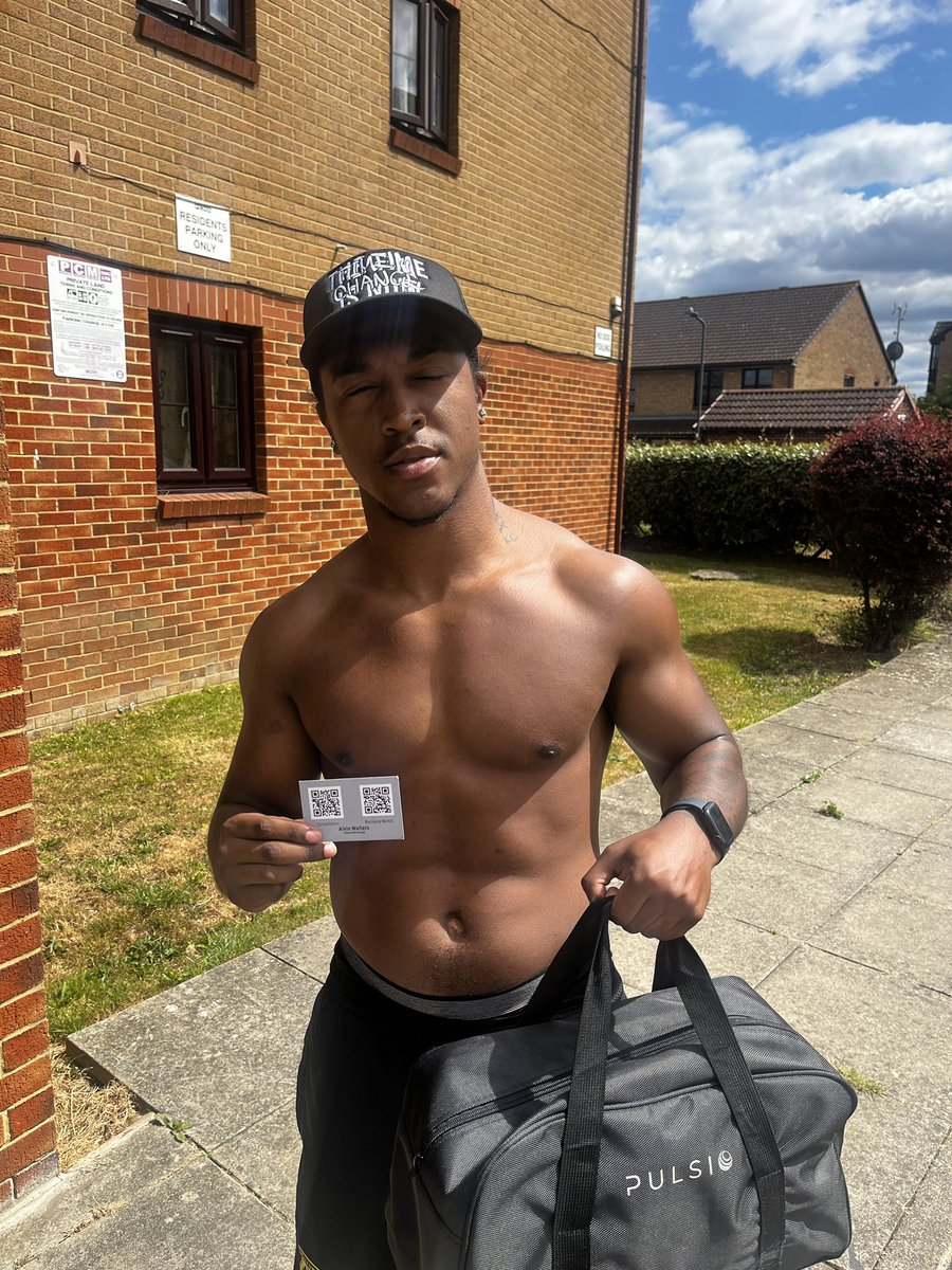__RRAW__'s tweet photo. Thank you to our 5 star customer for using our services! 
Ex QPR, Braintree &amp; Current New signing at @sholingfc Gianni Crichlow … getting him right after his preseason game last night!

Watch out for him this season 🙏🏾
DM for services available ⭐ 
#recovery #ﬁtness #football https://t.co/WWRq2EWBz2