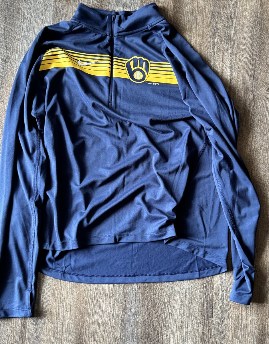 COgirlWIworld's tweet photo. Hey #Brewers fans! I have these two items for sale. Neither one have been worn. Big fluffy one is an XL, Nike dry fit is an XXL. 

💙💛💙💛 https://t.co/m4ai60jc4s