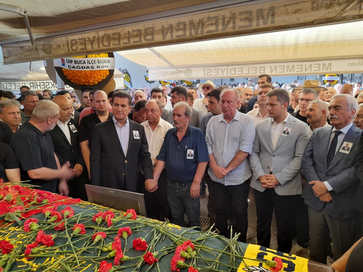 Menemen eski Belediye Başkanımız Tahir Şahin’i dualarla son yolculuğuna uğurladık. 

Tahir Başkanımıza Allah’tan rahmet, ailesine, sevenlerine ve Menemen halkına başsağlığı dilerim.