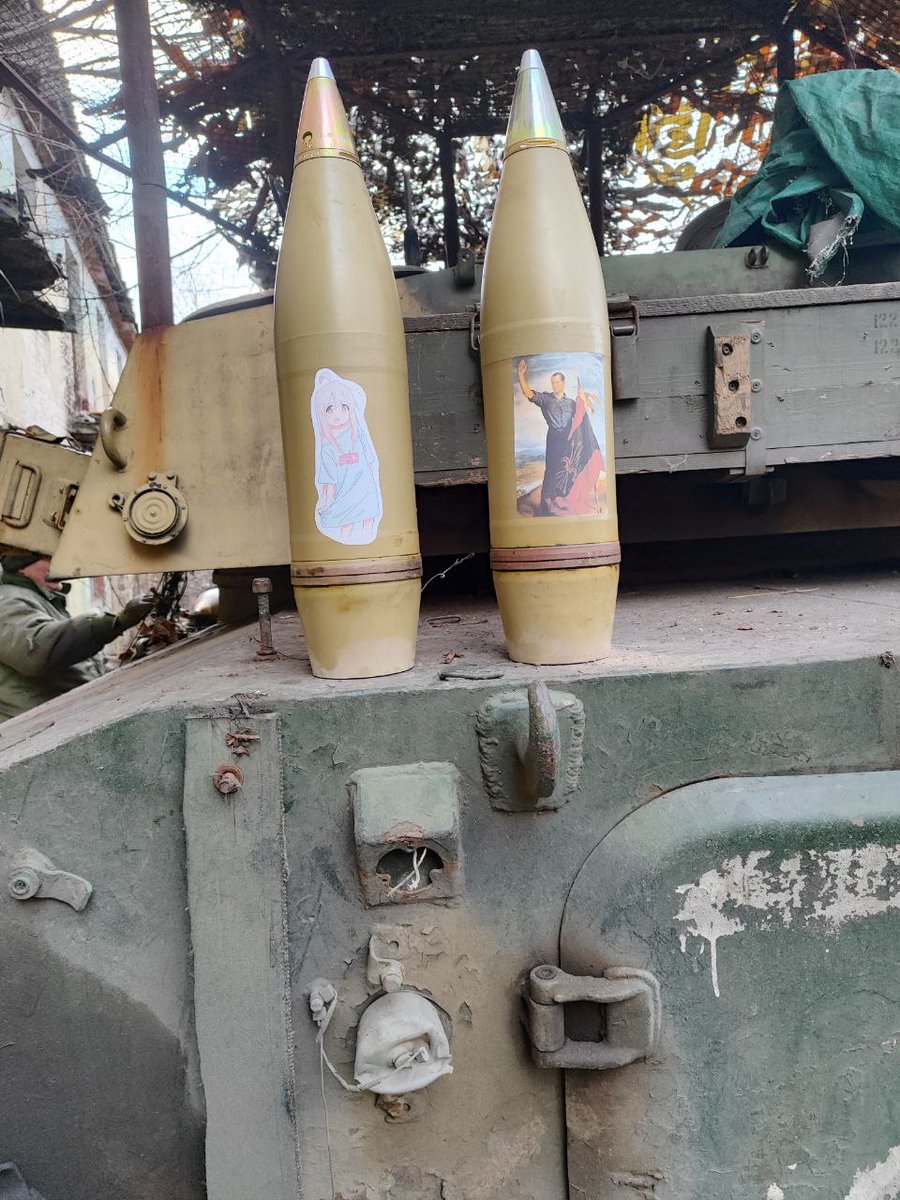 ZShakerCentral's tweet image. Prices for signed munitions
Mortar round - 20 €
Artillery shell - 40 €
Grad rocket - 100 € (Video)
Video of your shell fired from artillery - 220 €
FPV Drone killcam with you picking music/text on it - 500 €
Strike Drone killcam - 900€
From 1 to 60 days
DM to order