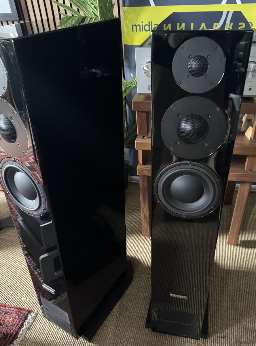 A beautiful piano lacquer black pair of @pmcspeakers #twenty26 were £6000 selling at a attractive £2999 boxed in immaculate condition @midlandaudiox #belbroughton #worcestershire