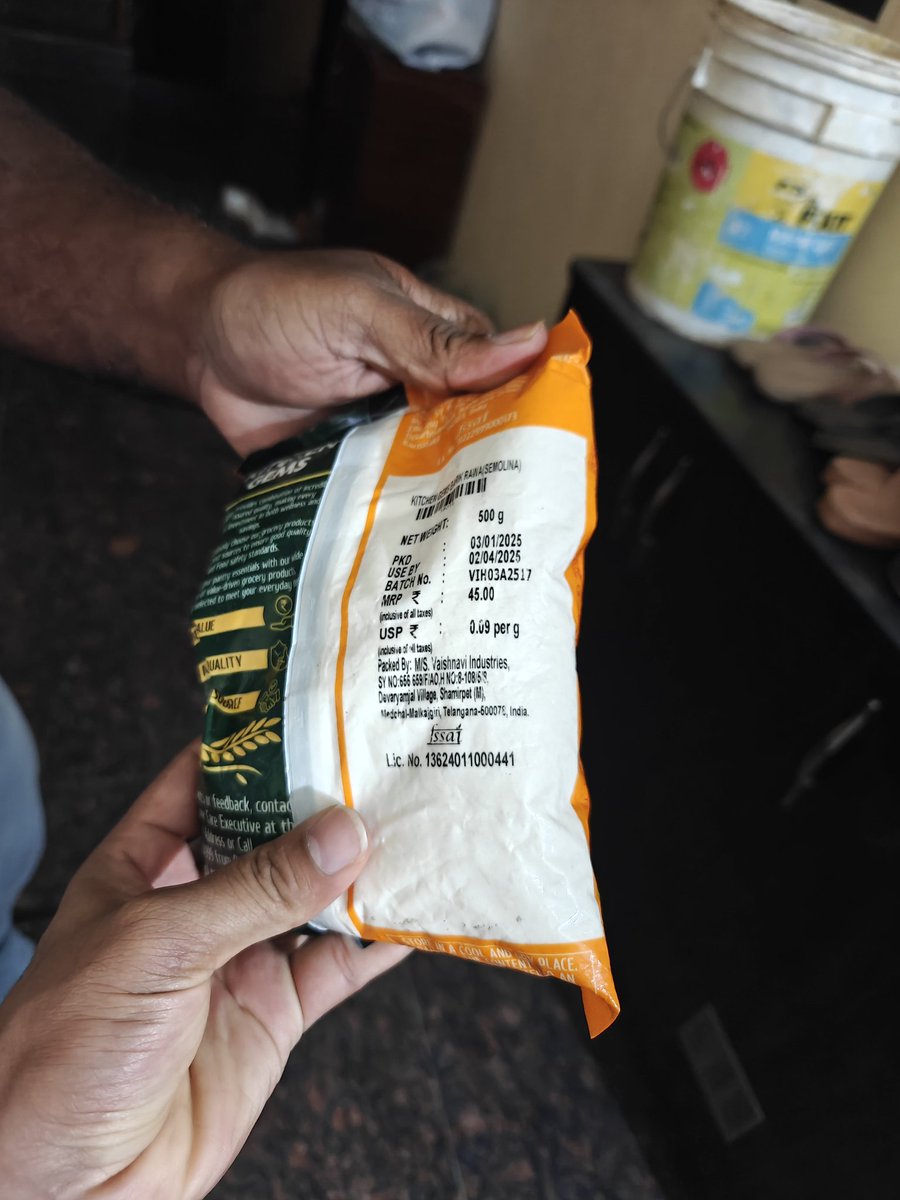 AnuguManikanth's tweet photo. @SwiggyCares @SwiggyInstamart
Today again i ordered from instamart and i received an expired product. When i tried to reach out to customer care there is no response. Attached images for reference. This is the second time I'm facing this @jagograhakjago kindly intervene https://t.co/Z9N28l50kE