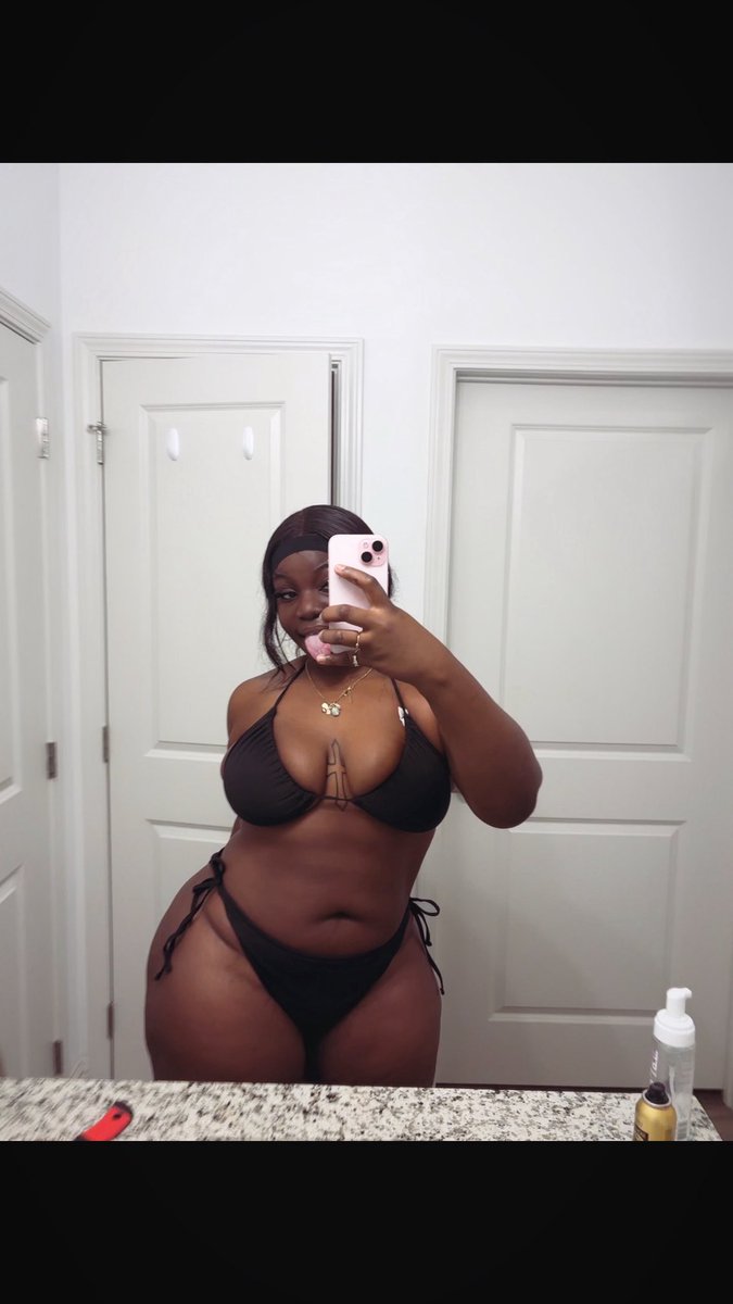 overlybadaf's tweet photo. 🤏🏾 https://t.co/hKneR7MIqg