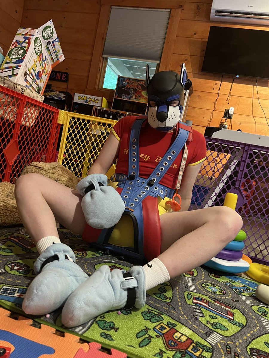 Wiley 🍼🧸 🔜 Darklands (@wileywets) on Twitter photo I begged <a href="/PupSaturn/">saturn. 🪐</a> for the potty, but he just smiled and pushed me back down. 
“Hold onto my leg, bud, push.”
Grateful for the tiny comfort of something to hold onto, I squeezed his leg and grunted— my big boy thoughts and ego tented the back of my diaper. 
“There ya go, I begged <a href="/PupSaturn/">saturn. 🪐</a> for the potty, but he just smiled and pushed me back down. 
“Hold onto my leg, bud, push.”
Grateful for the tiny comfort of something to hold onto, I squeezed his leg and grunted— my big boy thoughts and ego tented the back of my diaper. 
“There ya go,