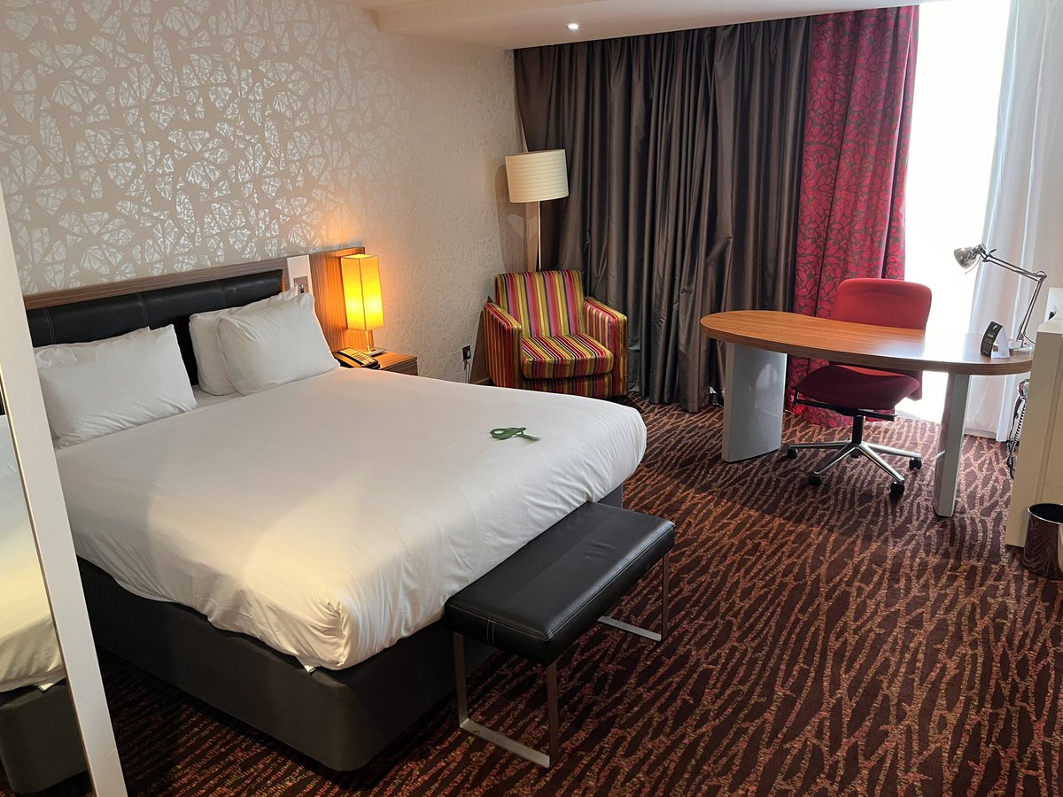 Holiday Inn, Media City, Manchester.
Plug by bed, free instant wifi, crap shower, biscuits.