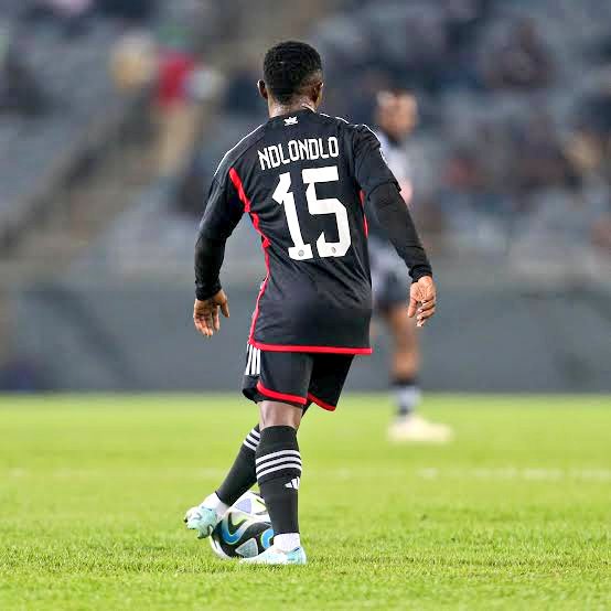 Sahil Ebrahim (@sahil_e_) on Twitter photo ๐ก๐๐๐ข๐ก๐๐๐ข ๐๐๐๐ฉ๐๐ฆ ๐ฃ๐๐ฅ๐๐ง๐๐ฆ
Orlando Pirates have announced the departure of Ndabayithethwa Ndlondlo.
"The 28-year-old is now free to sign with a club of his choice. Ndlondlo, who joined the Buccaneers in 2022, made a number of notable contributions during his ๐ก๐๐๐ข๐ก๐๐๐ข ๐๐๐๐ฉ๐๐ฆ ๐ฃ๐๐ฅ๐๐ง๐๐ฆ
Orlando Pirates have announced the departure of Ndabayithethwa Ndlondlo.
"The 28-year-old is now free to sign with a club of his choice. Ndlondlo, who joined the Buccaneers in 2022, made a number of notable contributions during his