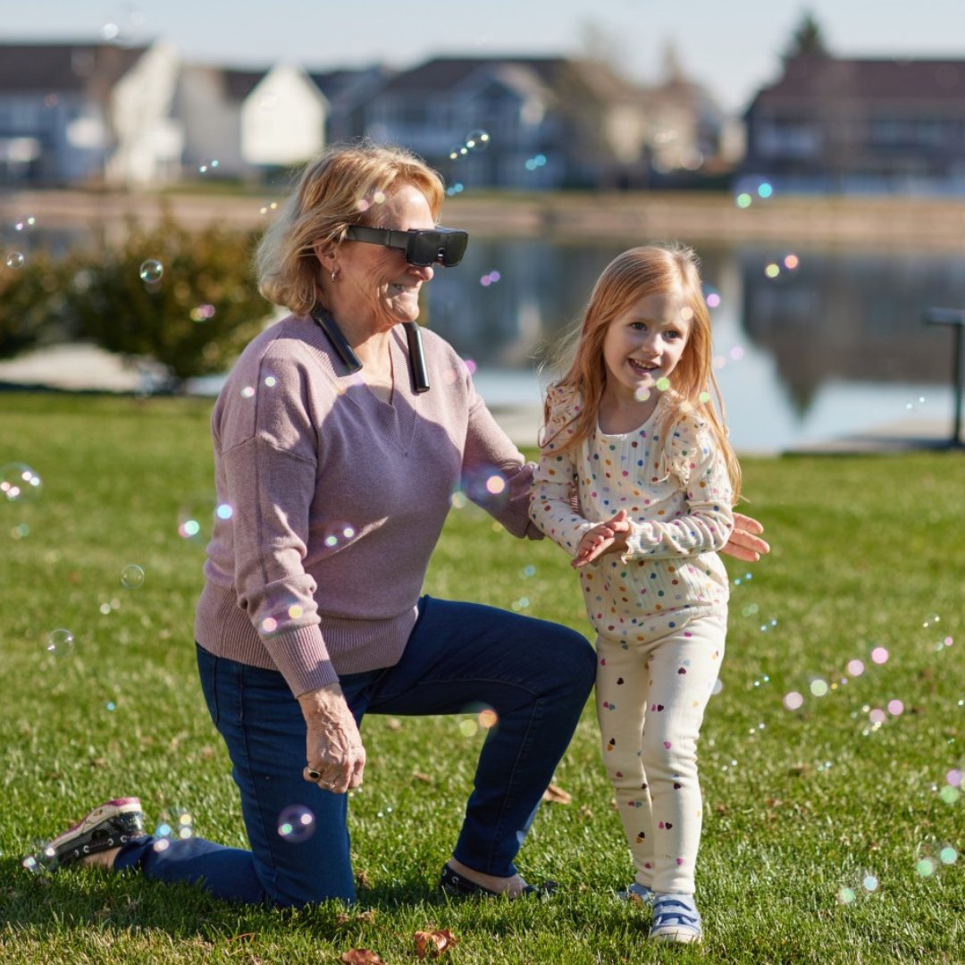 #eSightGo can dramatically enhance facial recognition while preserving mobility—empowering greater independence. Take our free quiz today to find out if eSight Go is the right fit—and schedule your free consultation: esighteyewear.com/free-consultat…  

#eSight #MacularDegeneration