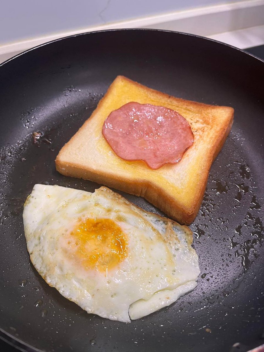 Andrew72397150's tweet photo. ���制早餐，营养又美味，虽然不会太复杂的饭，但这种轻烹饪的饭我还是会做的～ https://t.co/Elfji2BayV