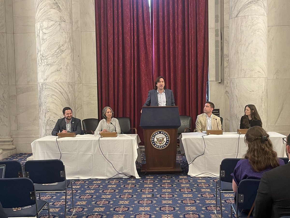 Future Space Leaders Foundation (@space_leaders) on Twitter photo Lunar Panel: Weโre asking (& answering!): why return to the #moon? ๐
Feat. Brad Cheetham, <a href="/AdvancedSpace/">Advanced Space</a>; Indra Hornsby, <a href="/InterluneSpace/">Interlune</a>, Marchel Holle, <a href="/ispace_inc/">ispace</a>; and Rachel Allensworth, <a href="/Firefly_Space/">Firefly Aerospace</a> ๐
Moderated by Board Member Brett Alexander ๐
#FutureSpace2025 Lunar Panel: Weโre asking (& answering!): why return to the #moon? ๐
Feat. Brad Cheetham, <a href="/AdvancedSpace/">Advanced Space</a>; Indra Hornsby, <a href="/InterluneSpace/">Interlune</a>, Marchel Holle, <a href="/ispace_inc/">ispace</a>; and Rachel Allensworth, <a href="/Firefly_Space/">Firefly Aerospace</a> ๐
Moderated by Board Member Brett Alexander ๐
#FutureSpace2025