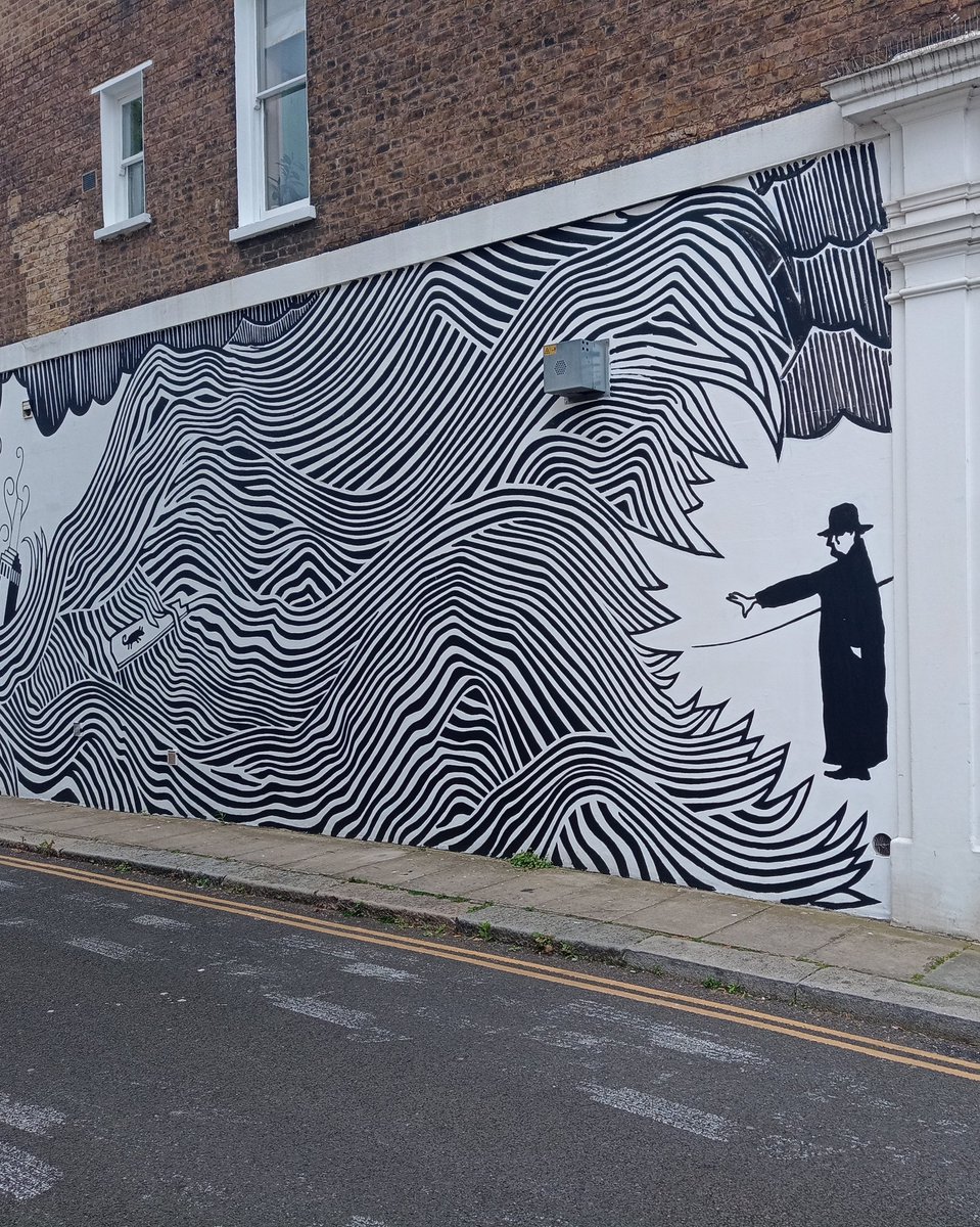 ExitMusicAr's tweet image. #thomyorke realizó una promoción muy limitada de su primer álbum solista, #theeraser, que consistió mayormente en presentaciones radiales o en TV. 
En exitmusic.com.ar/goto/ dejamos una sesión radial con dos temas del álbum en formato acustico. 

#radiosession #radiohead