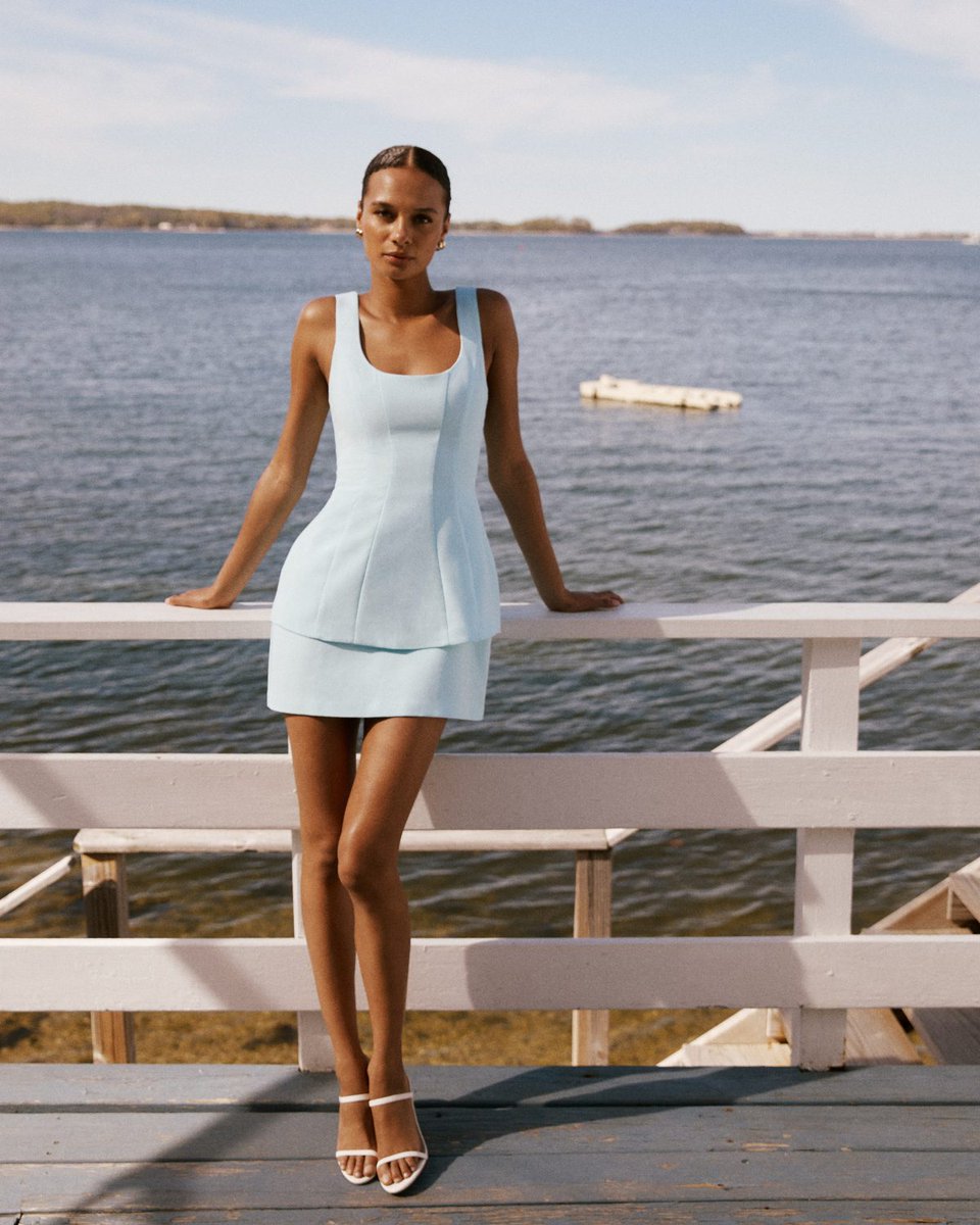 Dream on. Coastline, countryside or cityscape? Wherever you’re retreating to, beat the high summer heat in these hand-picked pieces. #AmandaUprichard